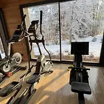 Evasion Luxueuse Avec Privatif, Golf Et Activites Pour Tous Au Chambon-sur-lignon - Fr-1-582-369