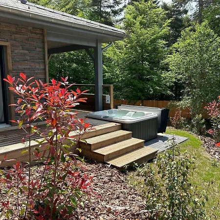 Evasion Luxueuse Avec Privatif, Golf Et Activites Pour Tous Au Chambon-sur-lignon - Fr-1-582-369