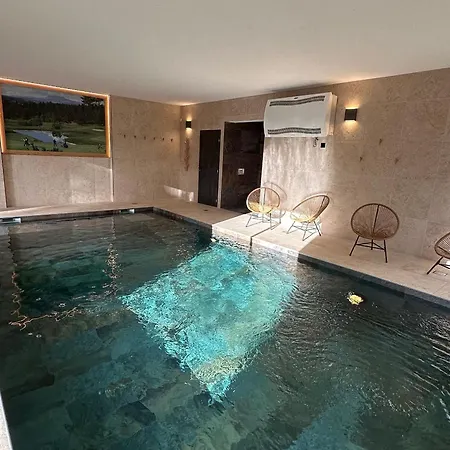 Séjour à la campagne évasion Luxueuse Avec Privatif, Golf Et Activités Pour Tous Au Chambon-sur-lignon - Fr-1-582-369 *